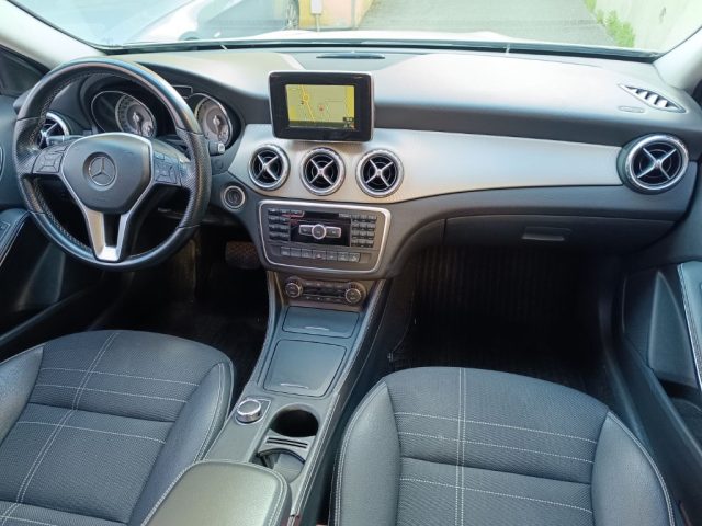 MERCEDES-BENZ GLA 200 usata, con Fari bi-xeno