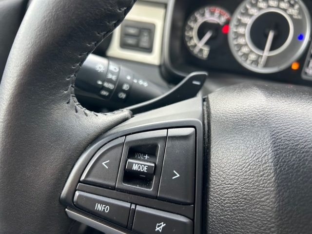 SUZUKI Ignis usata, con Autoradio digitale