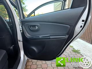 TOYOTA Yaris usata, con Autoradio digitale