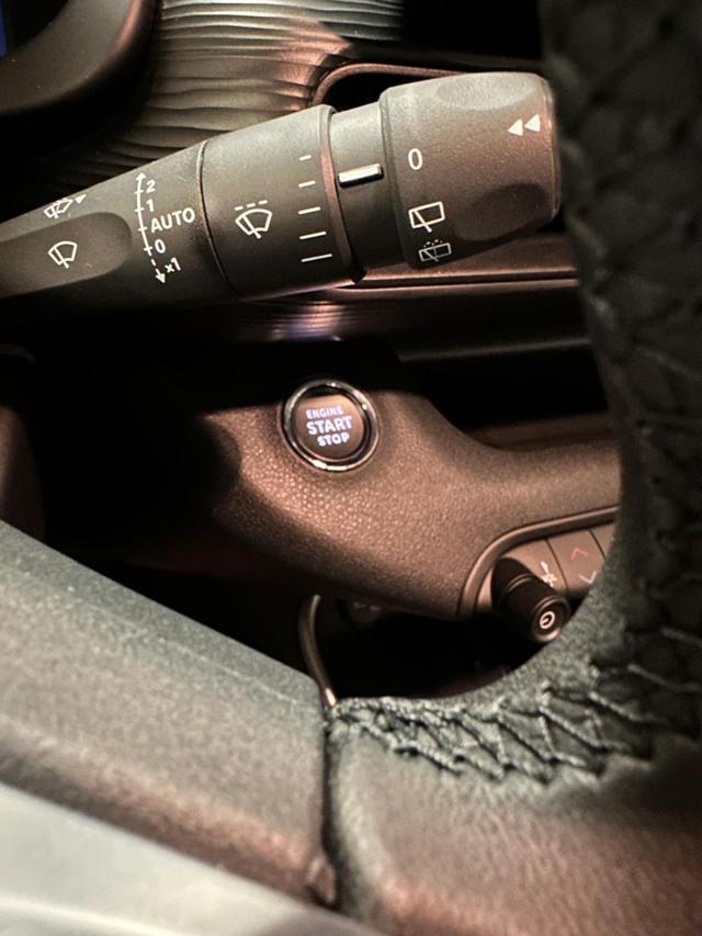 JEEP Avenger usata, con Portellone posteriore elettrico