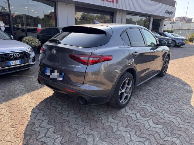 ALFA ROMEO Stelvio usata, con Cerchi in lega