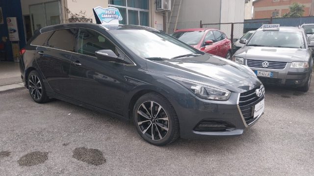 HYUNDAI i40 usata, con Airbag