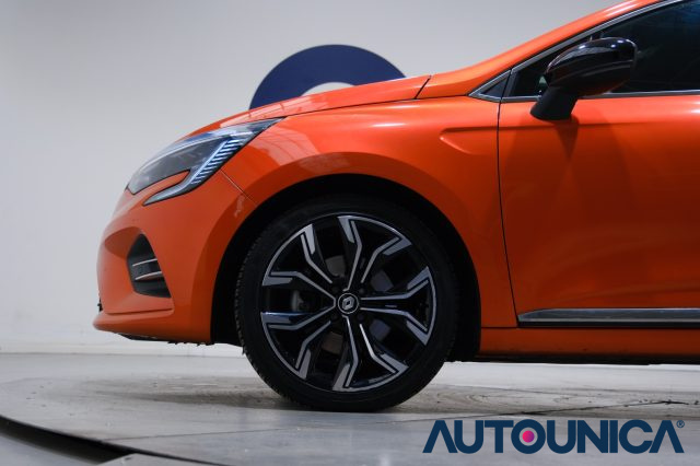 RENAULT Clio usata, con Volante in pelle