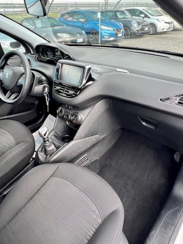 PEUGEOT 208 usata, con Airbag testa