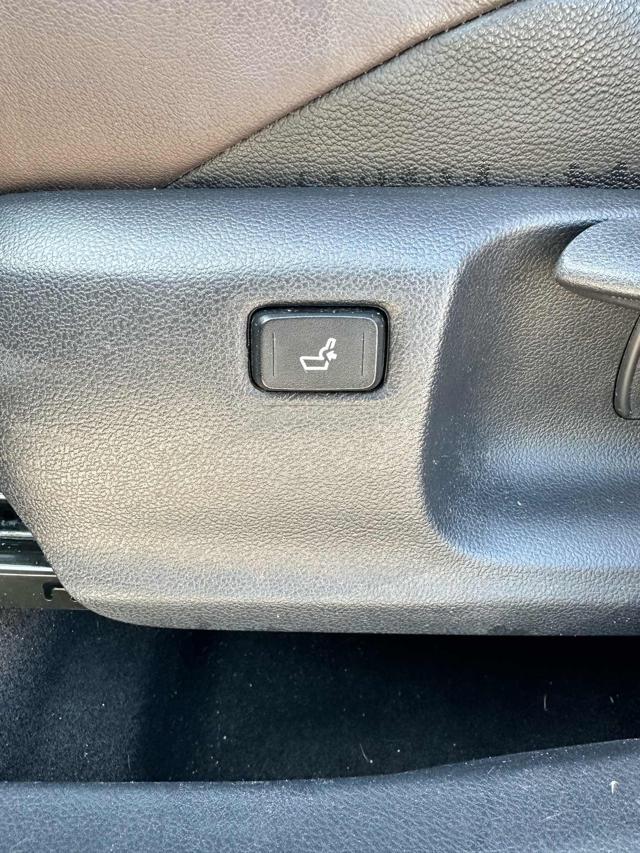 TOYOTA C-HR usata, con Park Distance Control