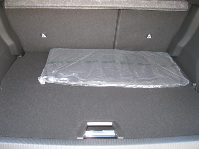 PEUGEOT 2008 usata, con Boardcomputer