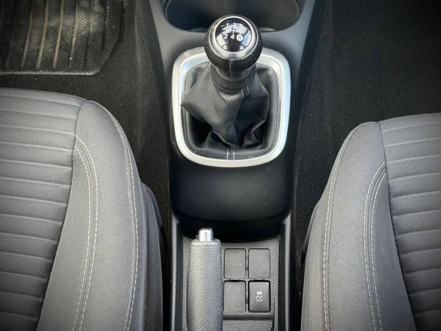 TOYOTA Yaris usata 17