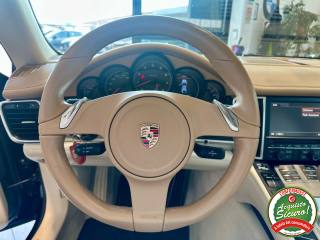 PORSCHE Panamera usata, con Park Distance Control