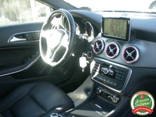 MERCEDES-BENZ GLA 220 usata, con Fari Xenon
