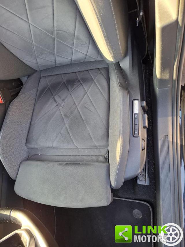 VOLKSWAGEN Golf usata, con Specchietti laterali elettrici