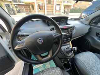 LANCIA Ypsilon usata, con Autoradio digitale