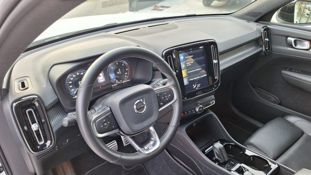 VOLVO XC40 usata, con Airbag