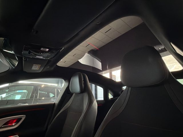 MERCEDES-BENZ CLA 200 usata, con Fari LED