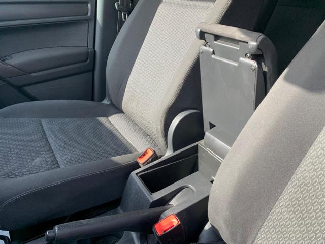 VOLKSWAGEN Caddy usata 32