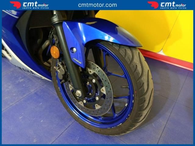 YAMAHA YZF R3 usata 8