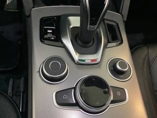 ALFA ROMEO Stelvio usata, con Specchietti laterali elettrici