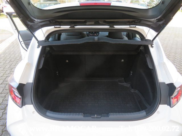 TOYOTA Corolla usata, con Fari LED