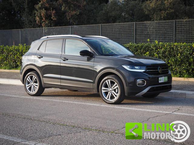 VOLKSWAGEN T-Cross usata, con USB