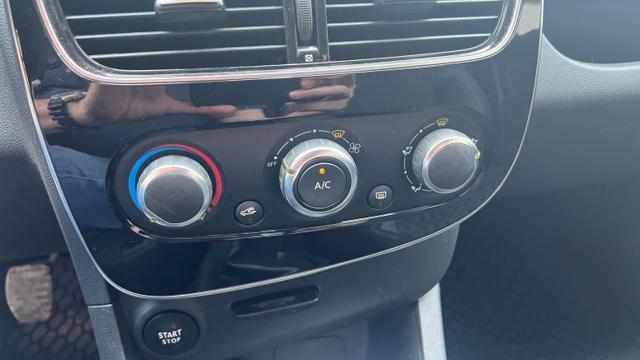 RENAULT Clio usata, con USB