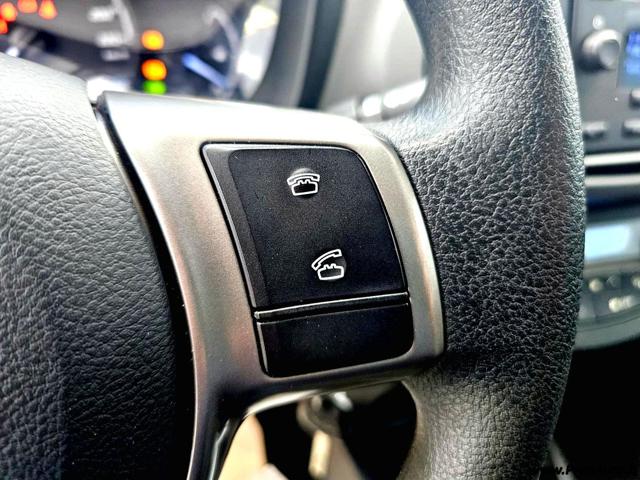 TOYOTA Yaris usata, con Volante in pelle