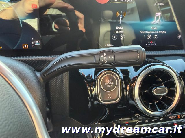 MERCEDES-BENZ CLA 200 usata, con Frenata d