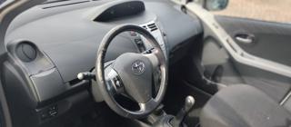 TOYOTA Yaris usata, con Sedile posteriore sdoppiato
