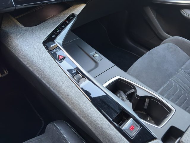 PEUGEOT 3008 usata, con Bracciolo