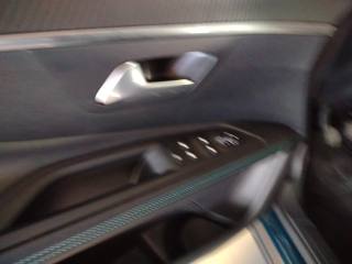 PEUGEOT 3008 usata 17