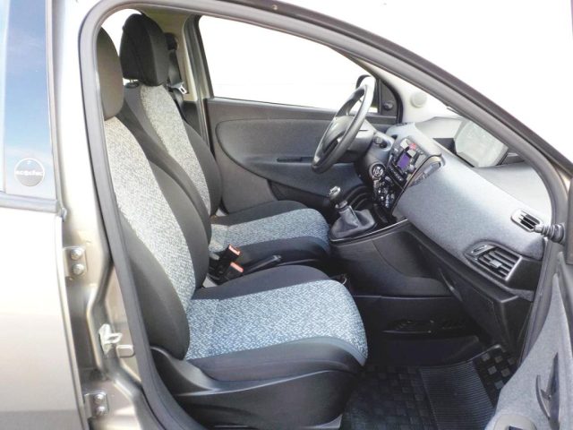 LANCIA Ypsilon usata 35