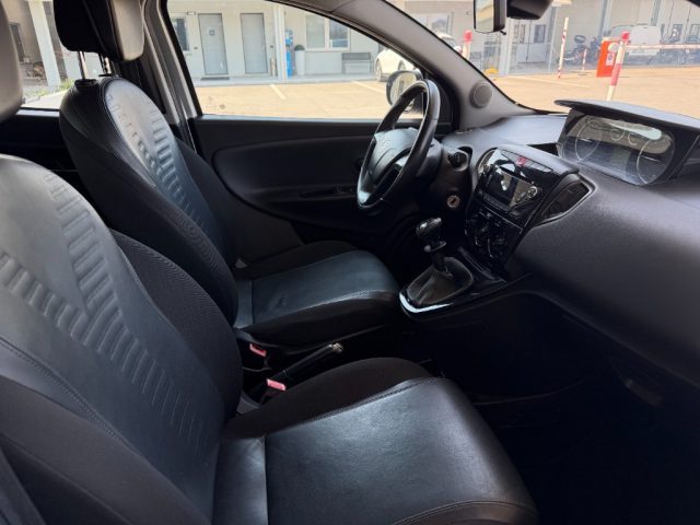 LANCIA Ypsilon usata, con Airbag testa
