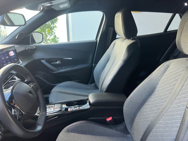 PEUGEOT 2008 usata, con MP3