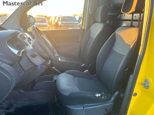 RENAULT Kangoo usata 13