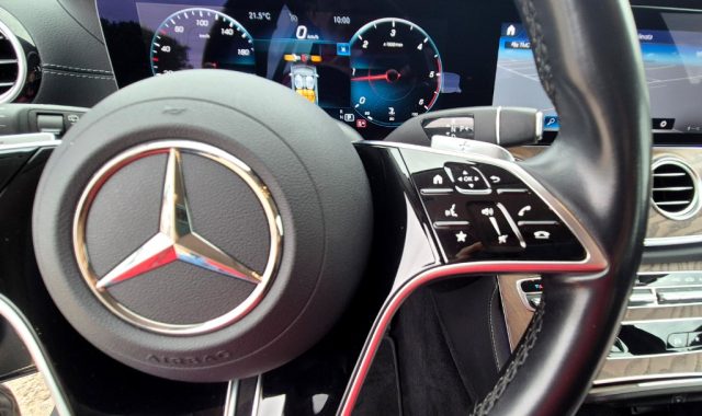 MERCEDES-BENZ E 220 usata, con Climatizzatore