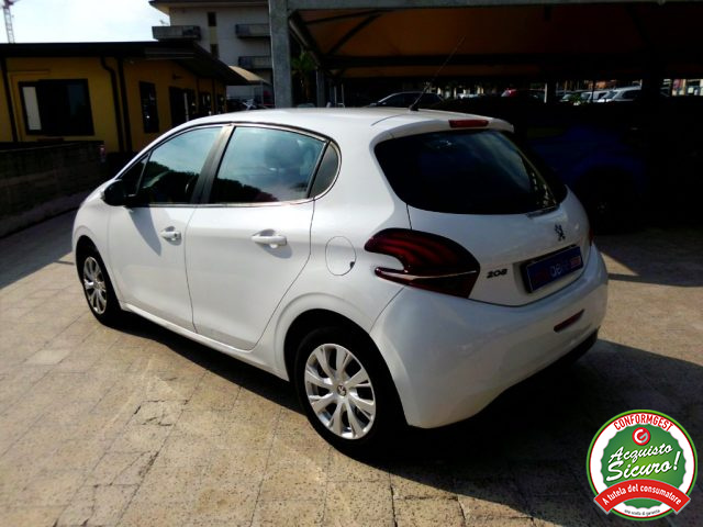 PEUGEOT 208 usata, con Alzacristalli elettrici