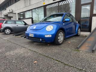 VOLKSWAGEN New Beetle 1.6