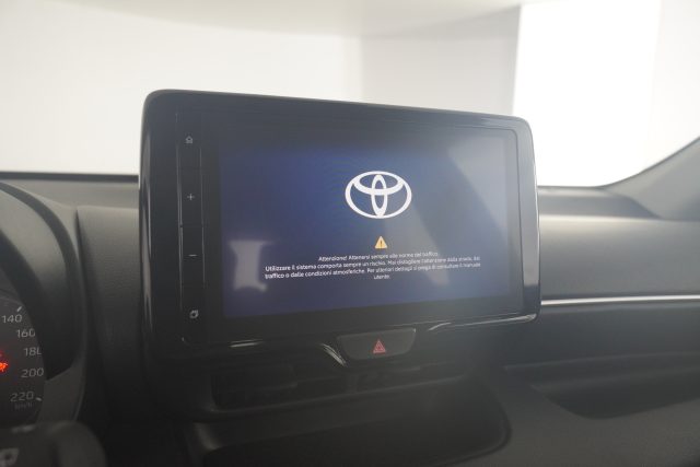 TOYOTA Yaris usata 7
