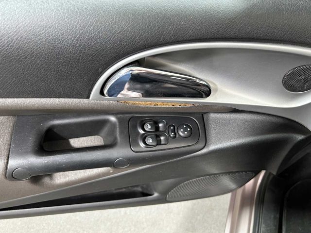 LANCIA Ypsilon usata 23