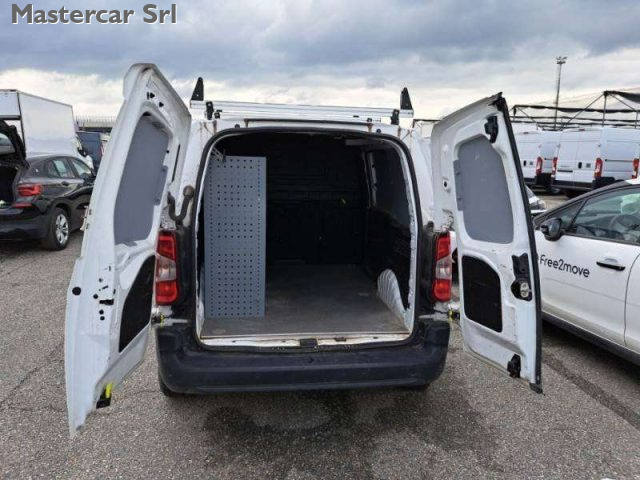 OPEL Combo usata, con Autoradio
