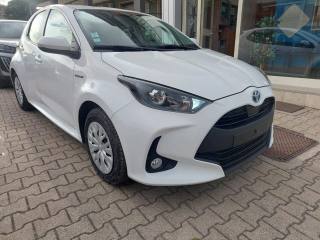 TOYOTA Yaris 1.5 Hybrid 5 porte Business