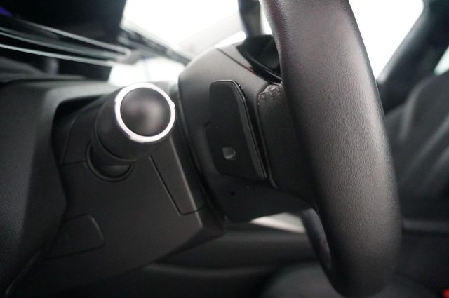 PEUGEOT 308 usata, con Sedile posteriore sdoppiato