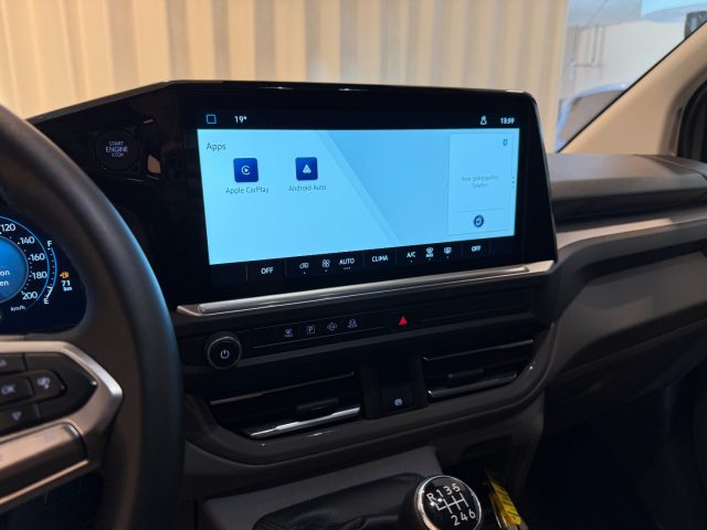 VOLKSWAGEN Caravelle usata, con Cruise Control