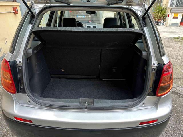 FIAT Sedici usata, con Sedile posteriore sdoppiato