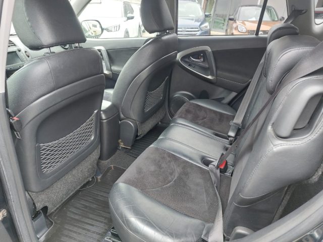 TOYOTA RAV 4 usata 10