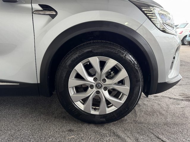 RENAULT Captur usata, con Fari LED