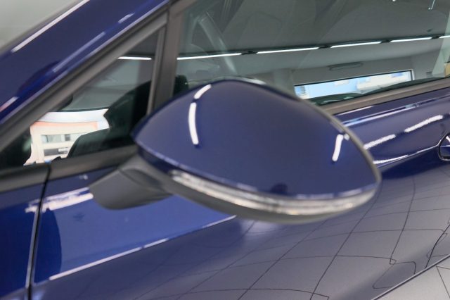 VOLKSWAGEN Golf usata, con Autoradio digitale