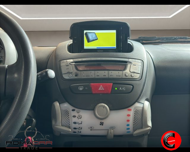 TOYOTA Aygo usata 11