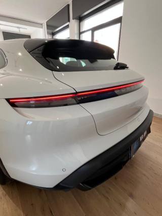 PORSCHE Taycan usata, con Autoradio