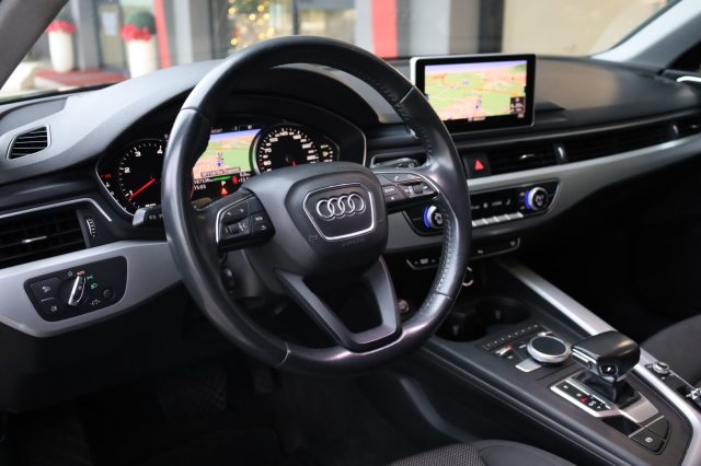AUDI A4 usata, con Sensori di parcheggio anteriori