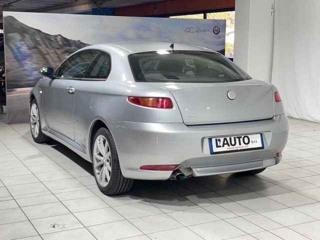 ALFA ROMEO GT usata, con Airbag laterali