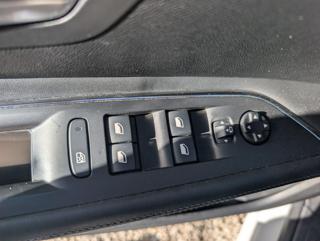 PEUGEOT 3008 usata, con Gancio traino